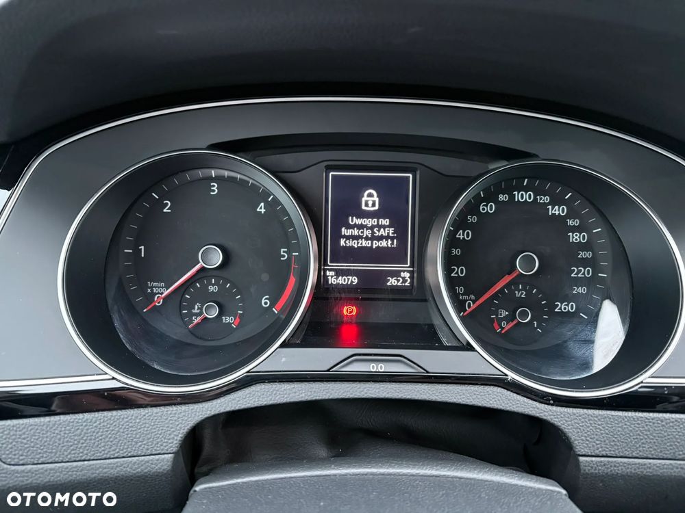 Volkswagen Passat - 22