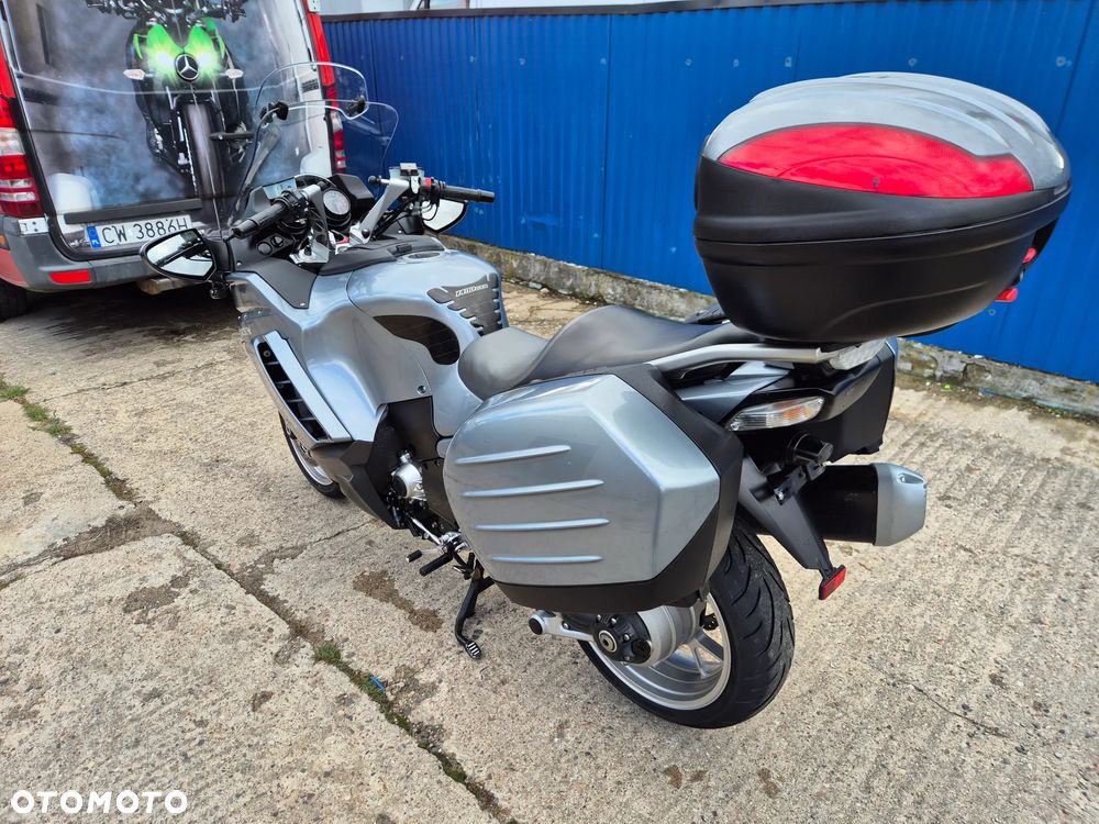 Kawasaki GTR - 15