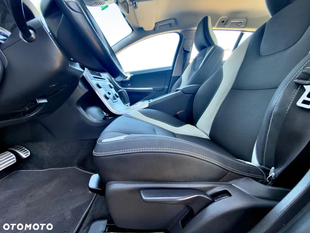 Volvo V60 T5 Geartronic Powershift RDesign - 19