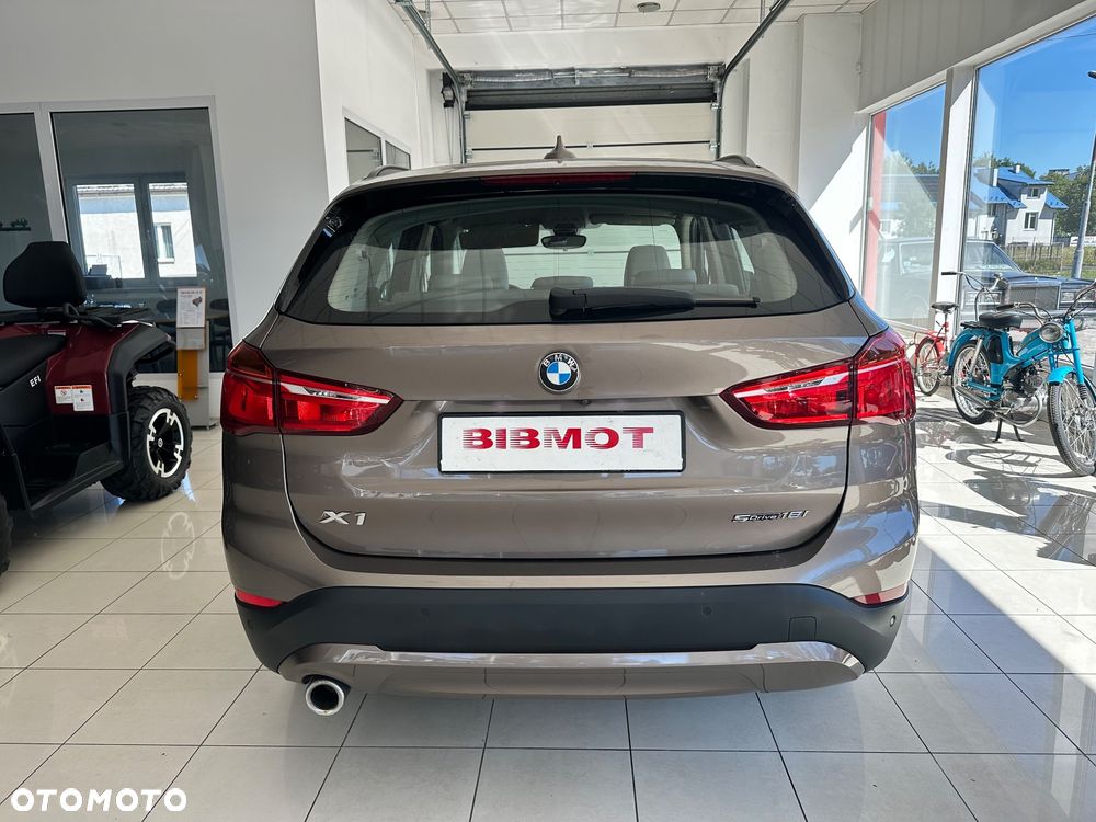 BMW X1 sDrive18i GPF xLine - 3