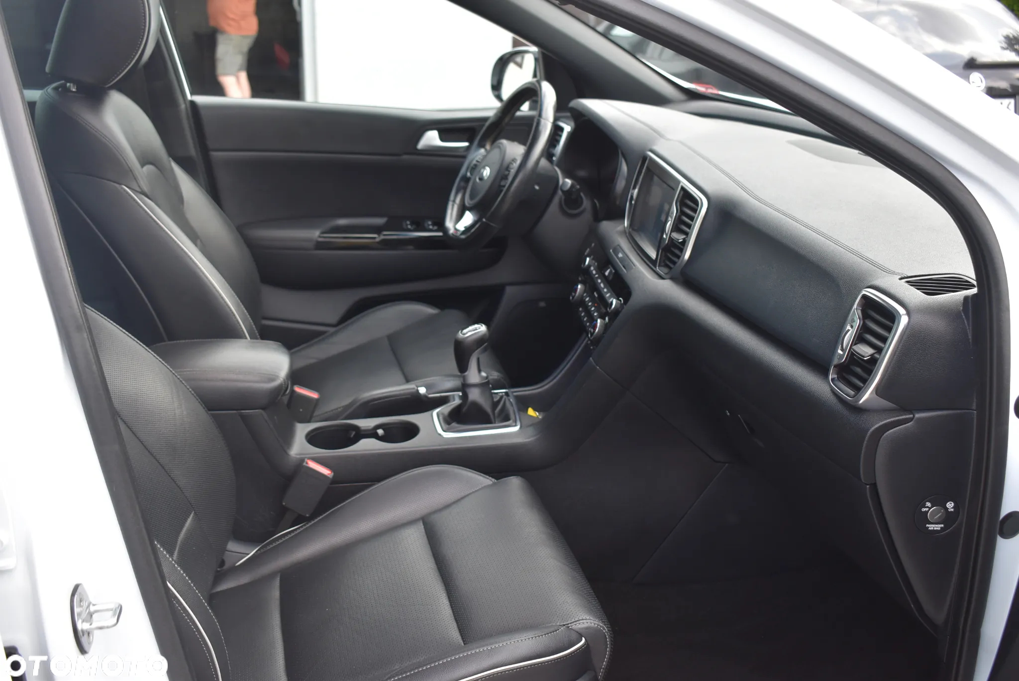 Kia Sportage 1.6 T-GDI AWD GT LINE - 34