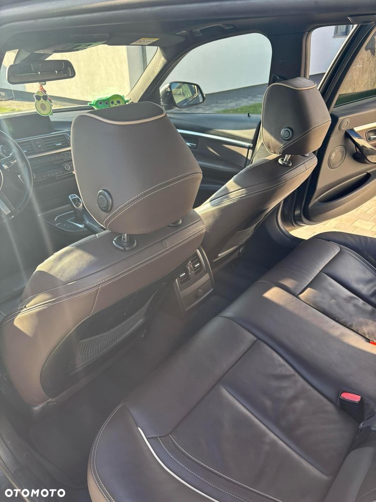 BMW Seria 3 340i xDrive M Sport Shadow - 15