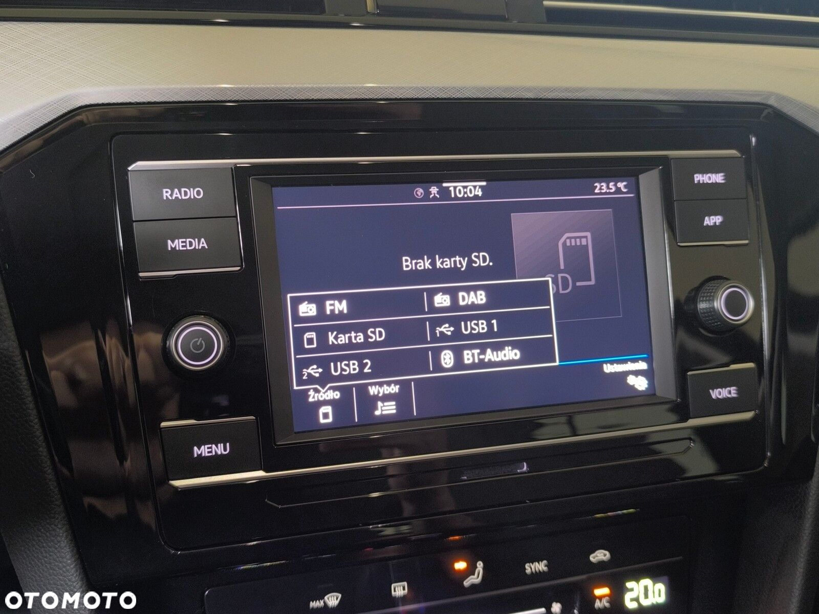 Volkswagen Passat - 19