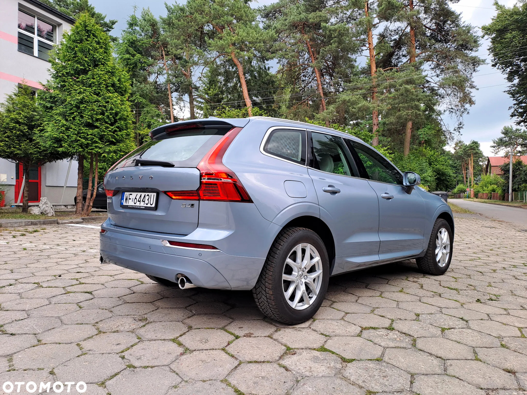 Volvo XC 60 B4 D AWD Momentum Pro - 4