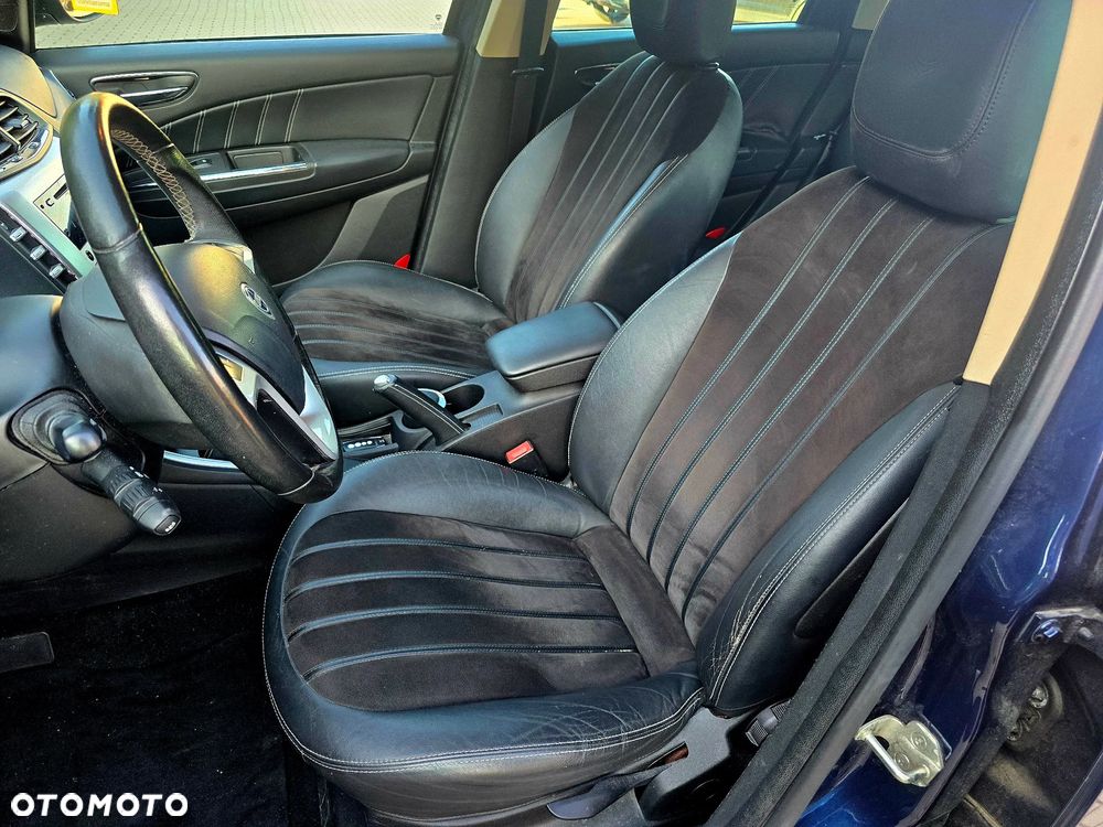 Lancia Delta 1.6 MJ Gold - 23