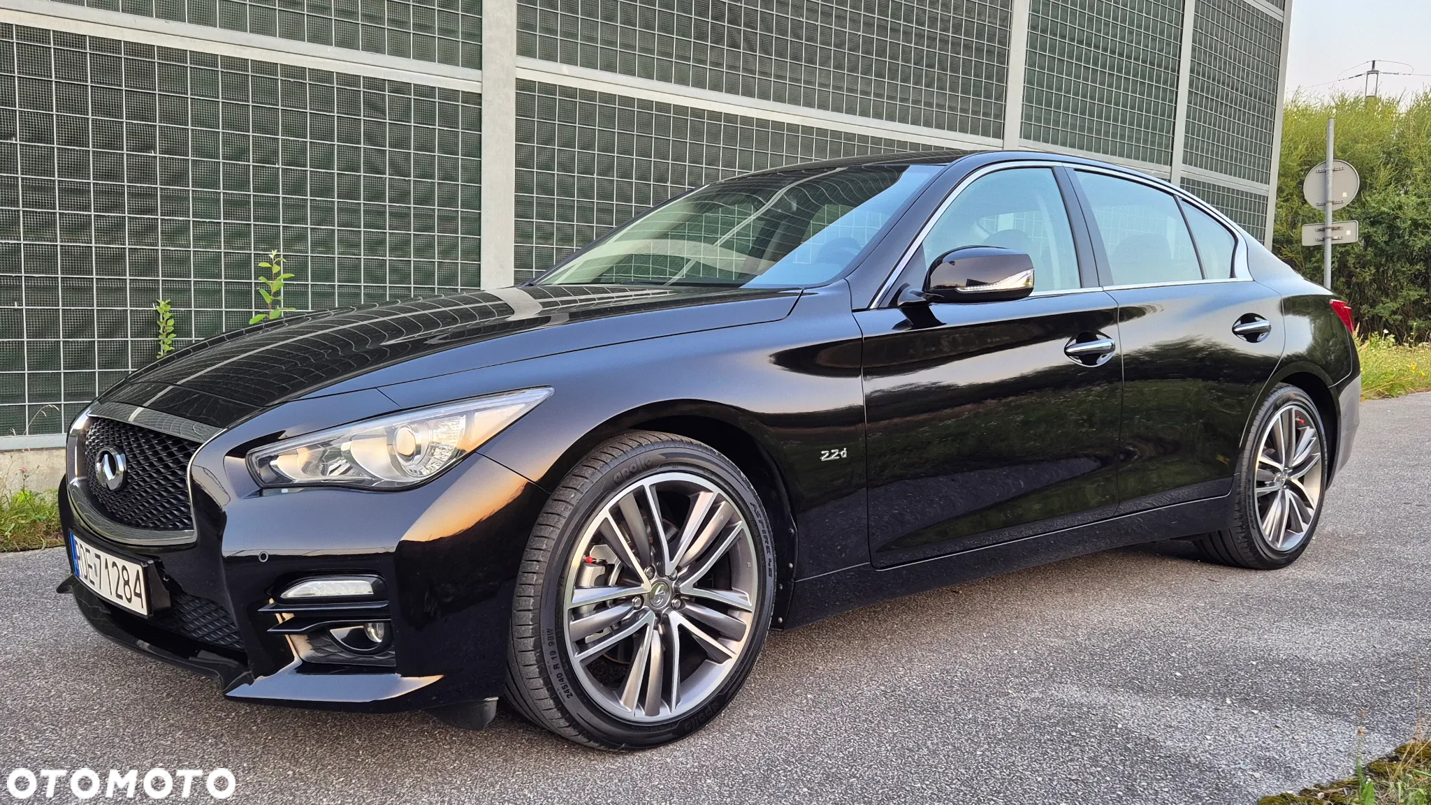 Infiniti Q50 2.2d Sport Sound Studio by Bose - 2
