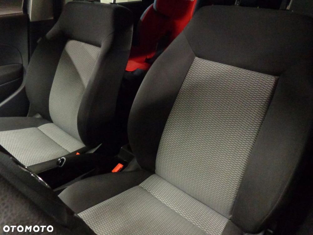 Volkswagen Polo - 10