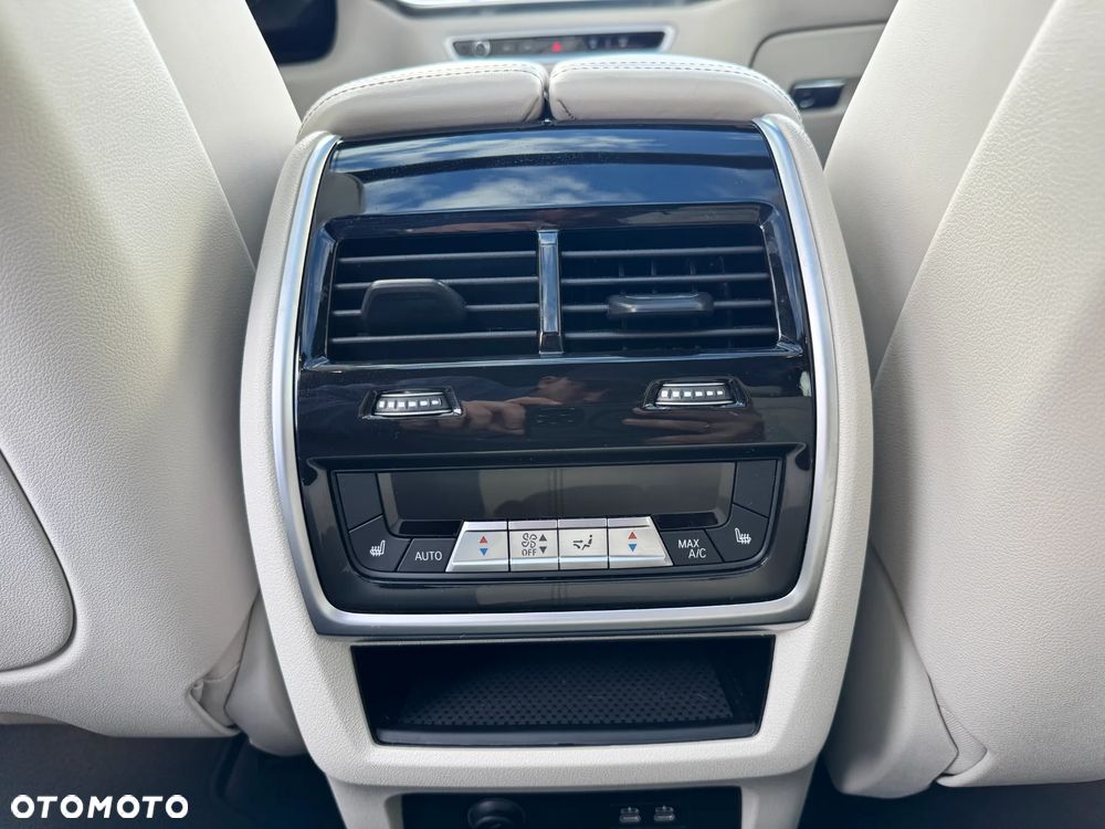 BMW X5 xDrive40d mHEV Individual Edition sport - 12