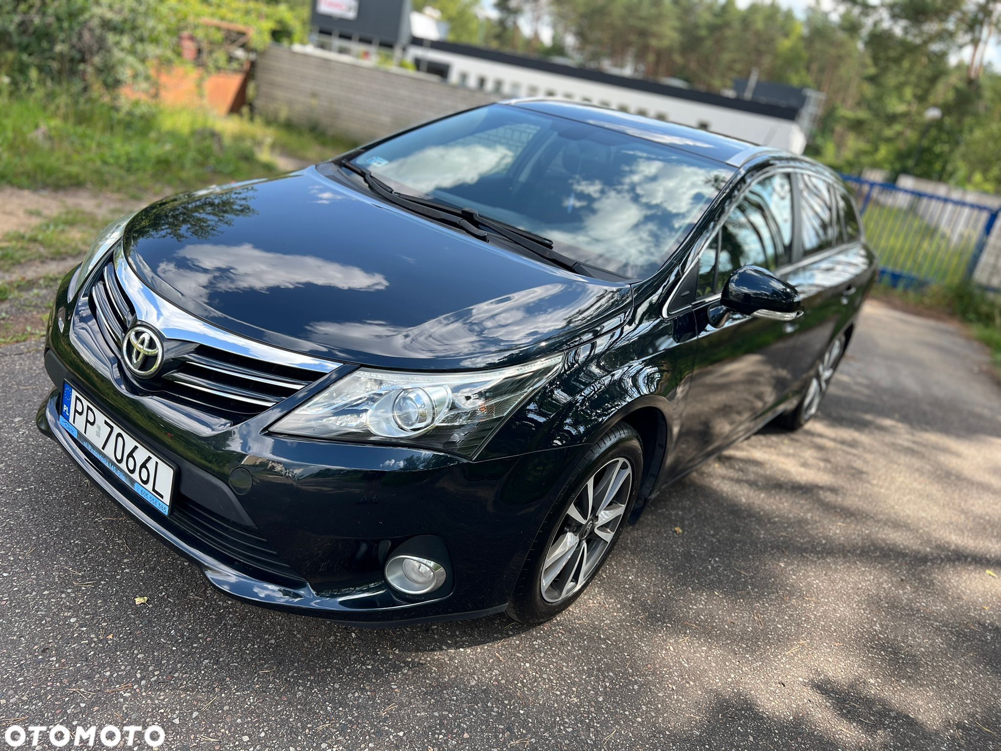 Toyota Avensis - 1