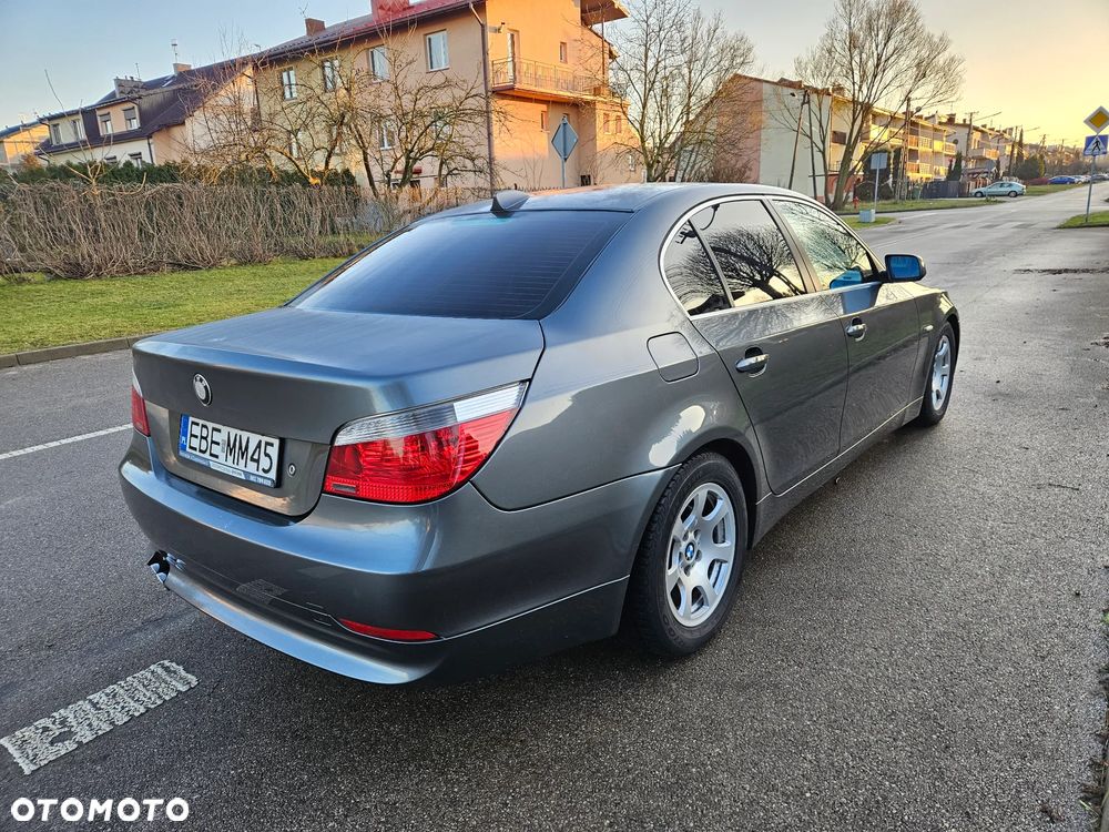 BMW Seria 5 525i - 1