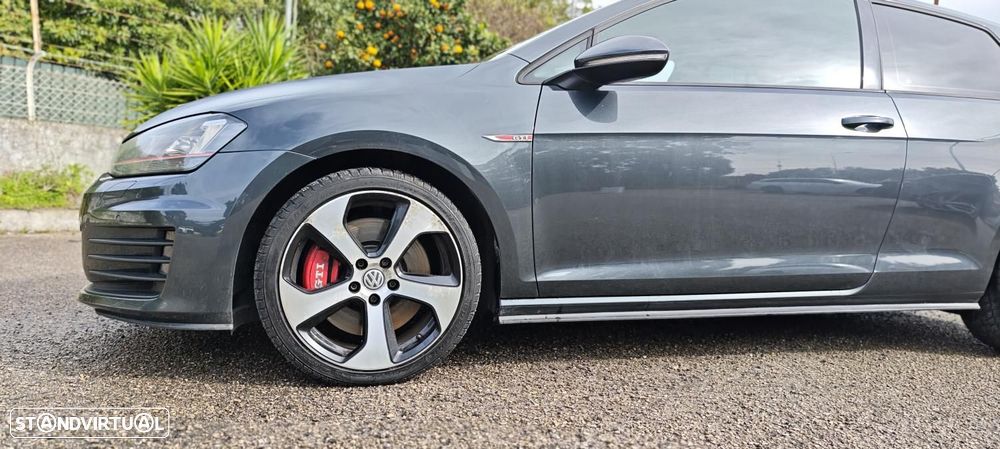 VW Golf 2.0 TSi GTi Performance - 11