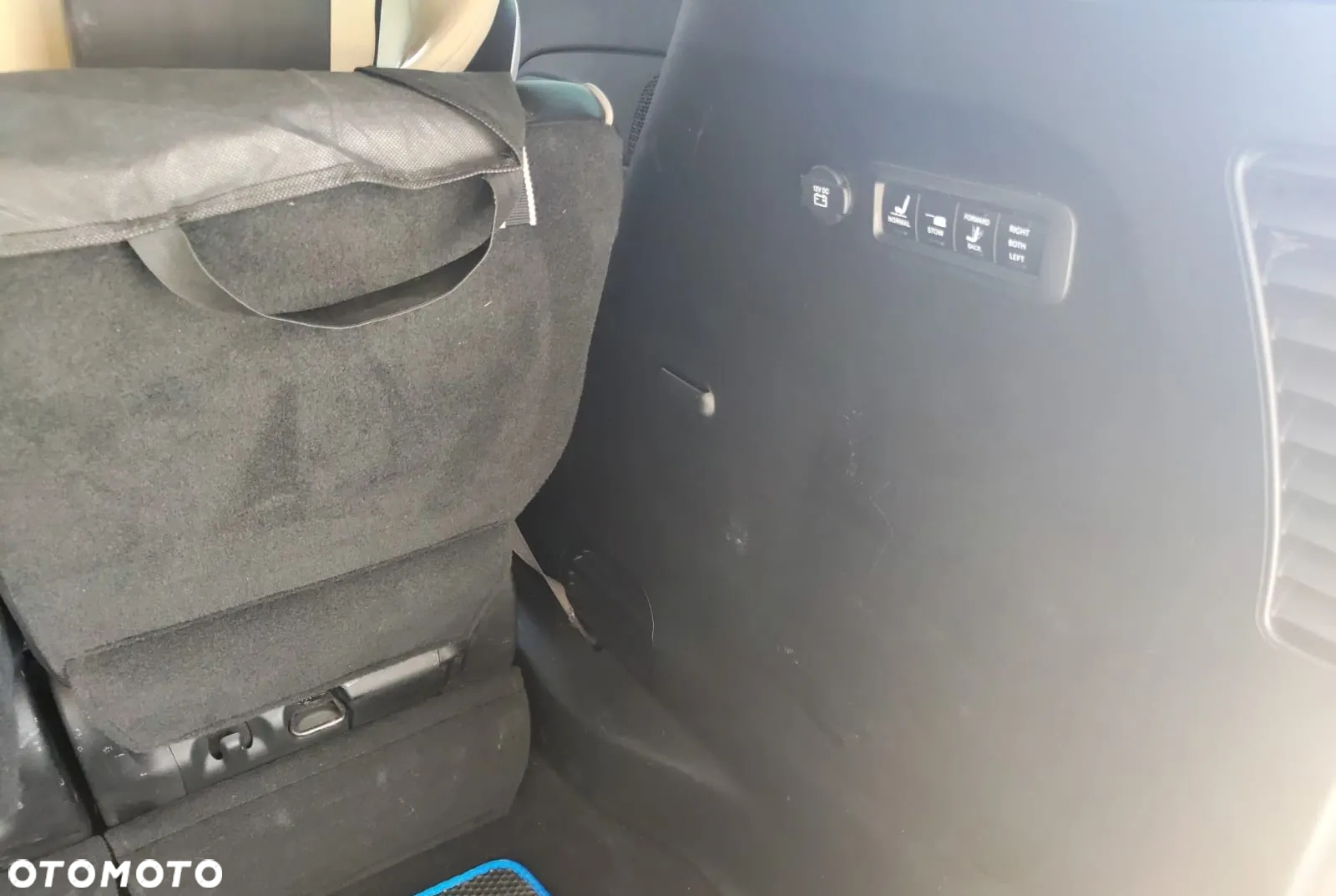 Chrysler Pacifica - 8