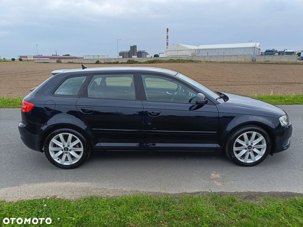 Audi A3 Sportback - 11