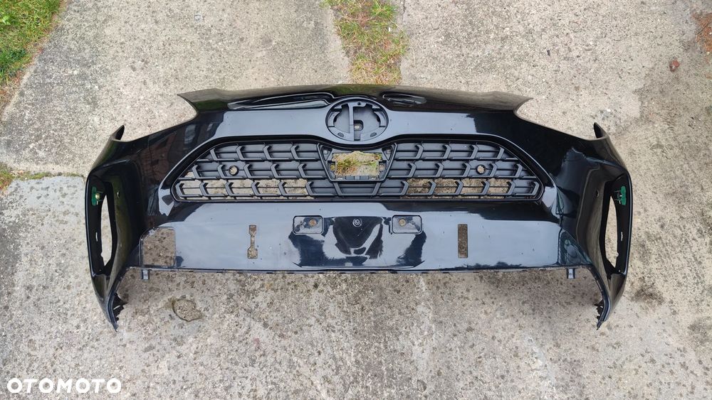 Toyota Yaris IV Cross 20- Zderzak Przedni Oryginał Ładny