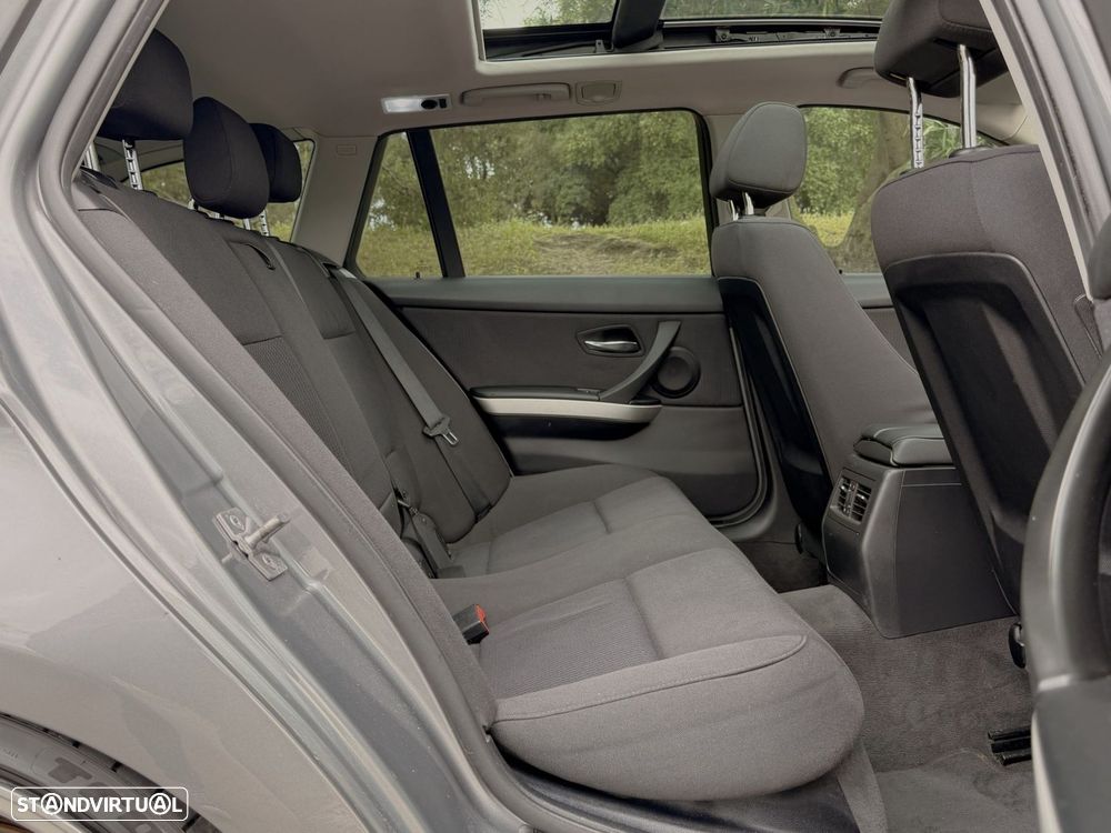 BMW 320 d Navigation - 10