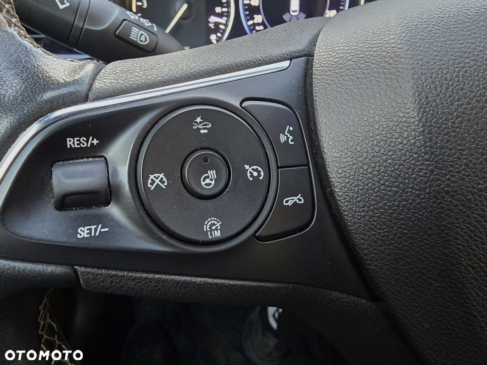 Opel Insignia 2.0 CDTI Business Elegance S&S - 38