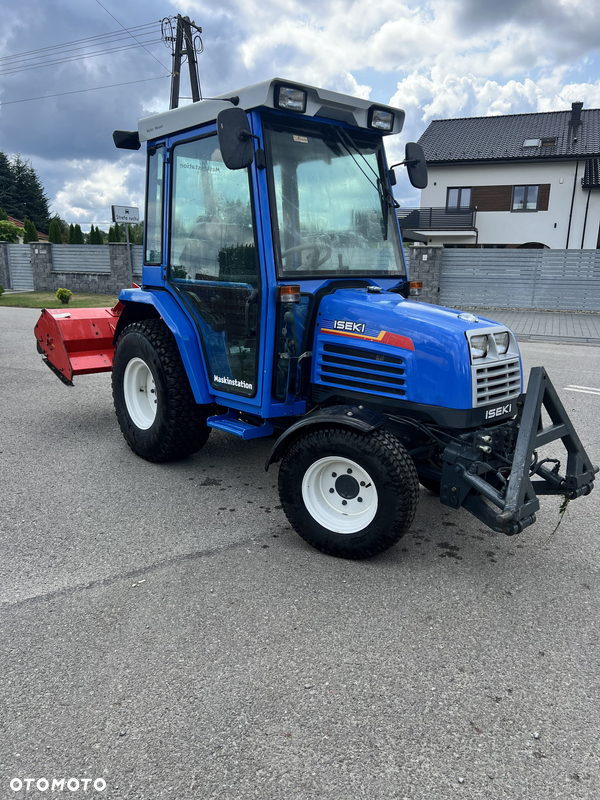 Iseki TF 330 na hydrostacie