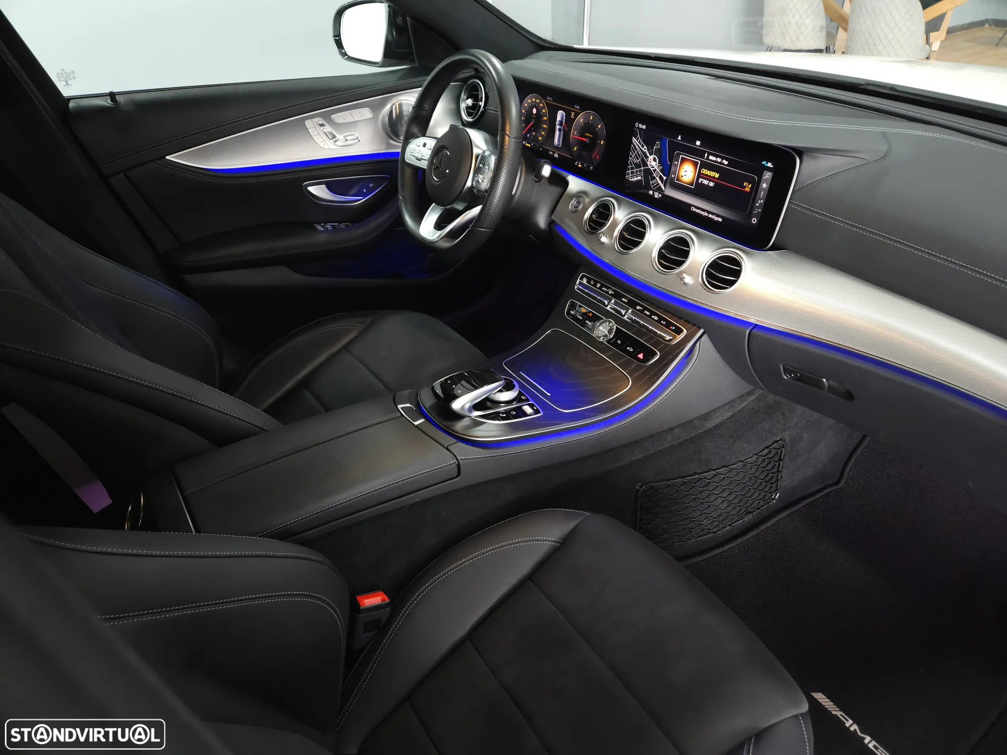 Mercedes-Benz E 300 d AMG Line - 35