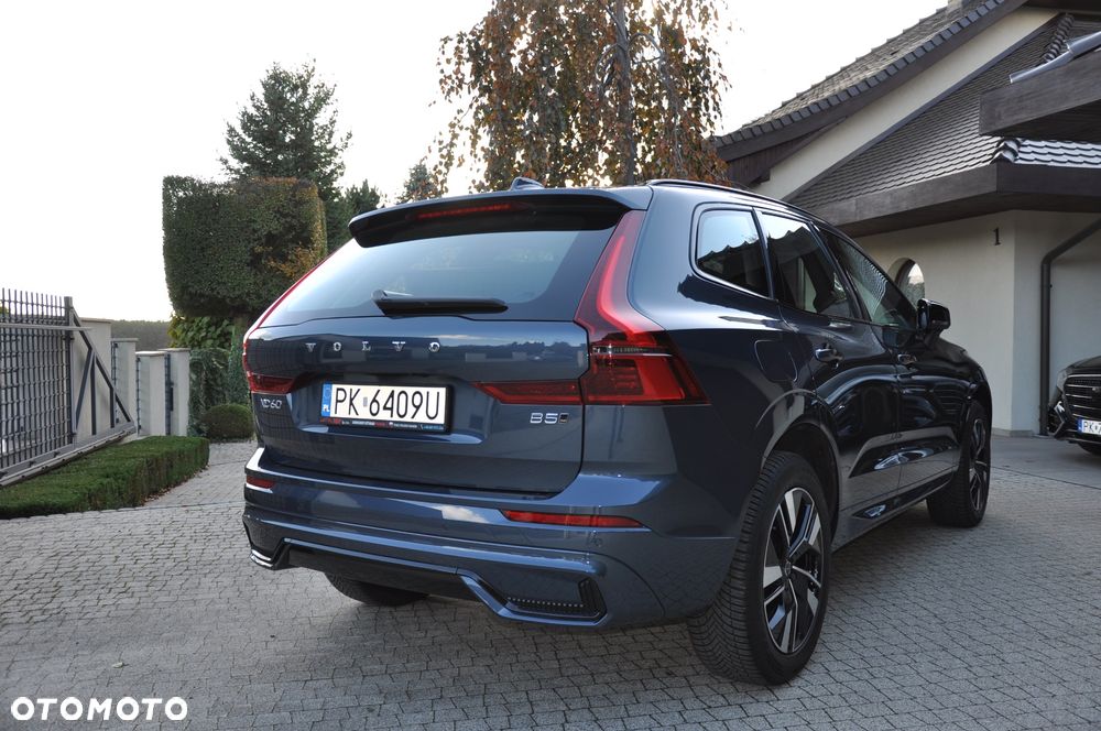 Volvo XC 60 B5 B AWD Plus Dark - 9