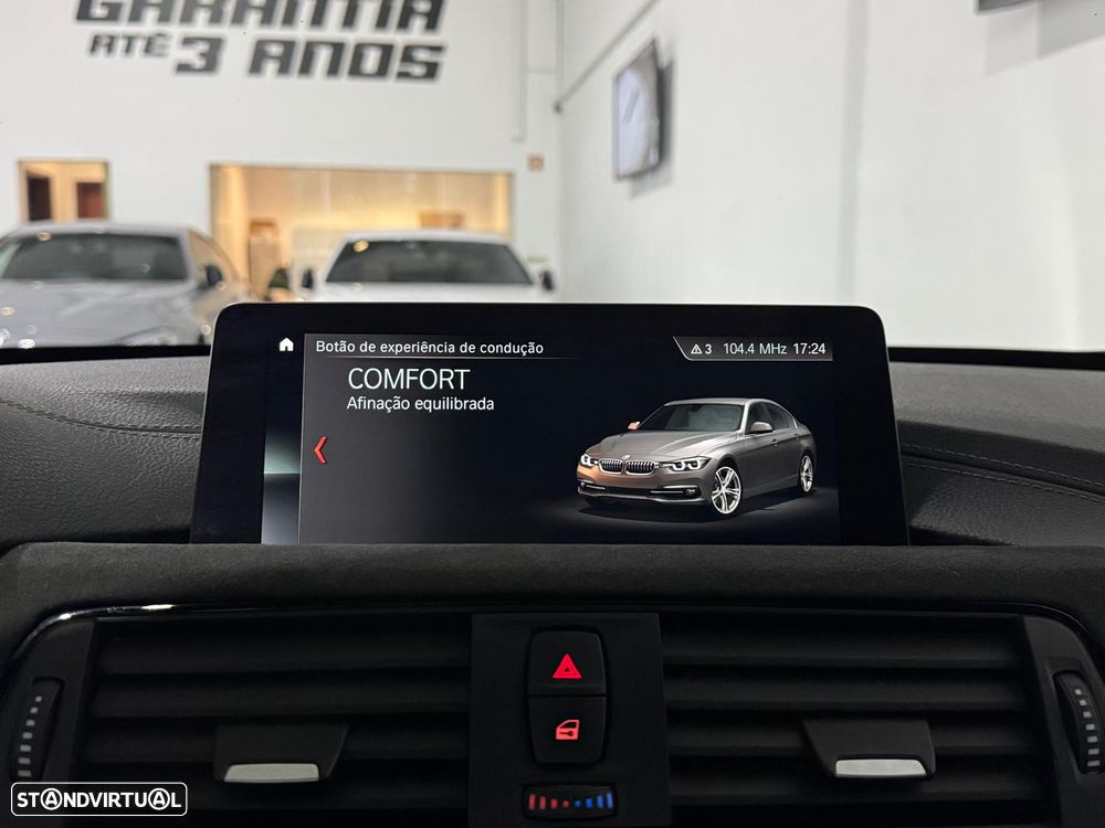 BMW 330 e iPerformance Pack M - 32