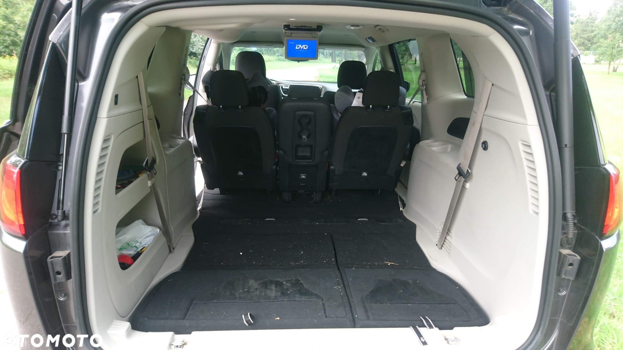 Chrysler Pacifica - 9