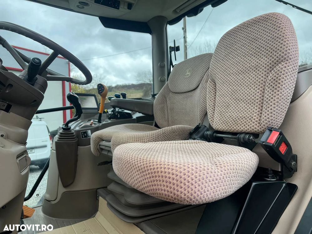 John Deere 6125R - 10