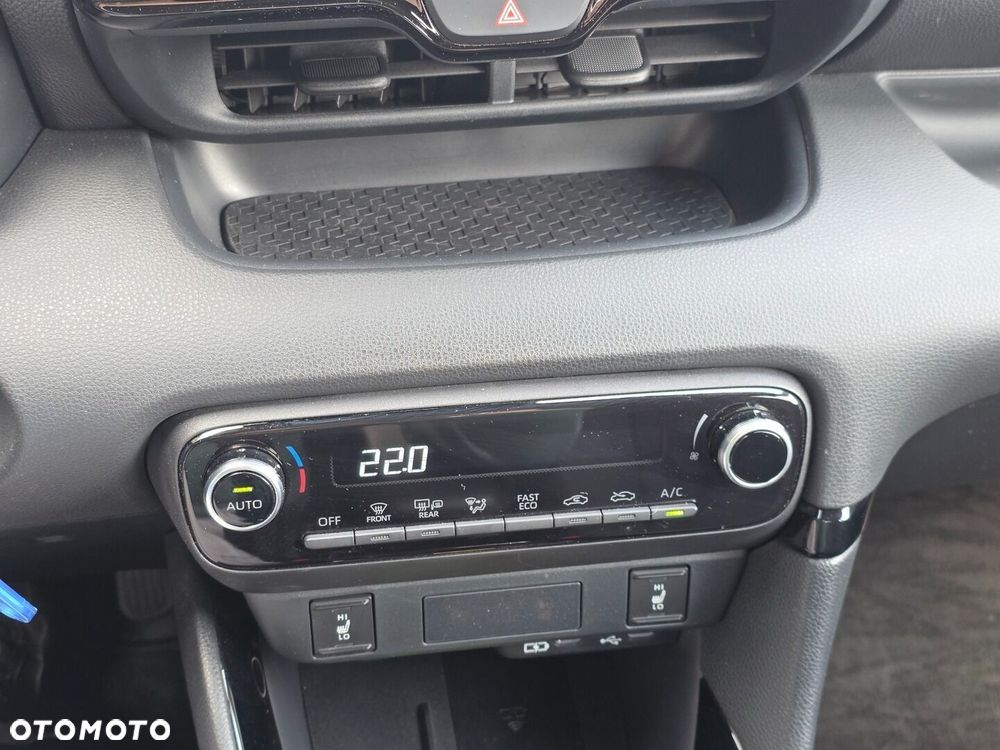 Toyota Yaris Hybrid 1.5 Style - 14