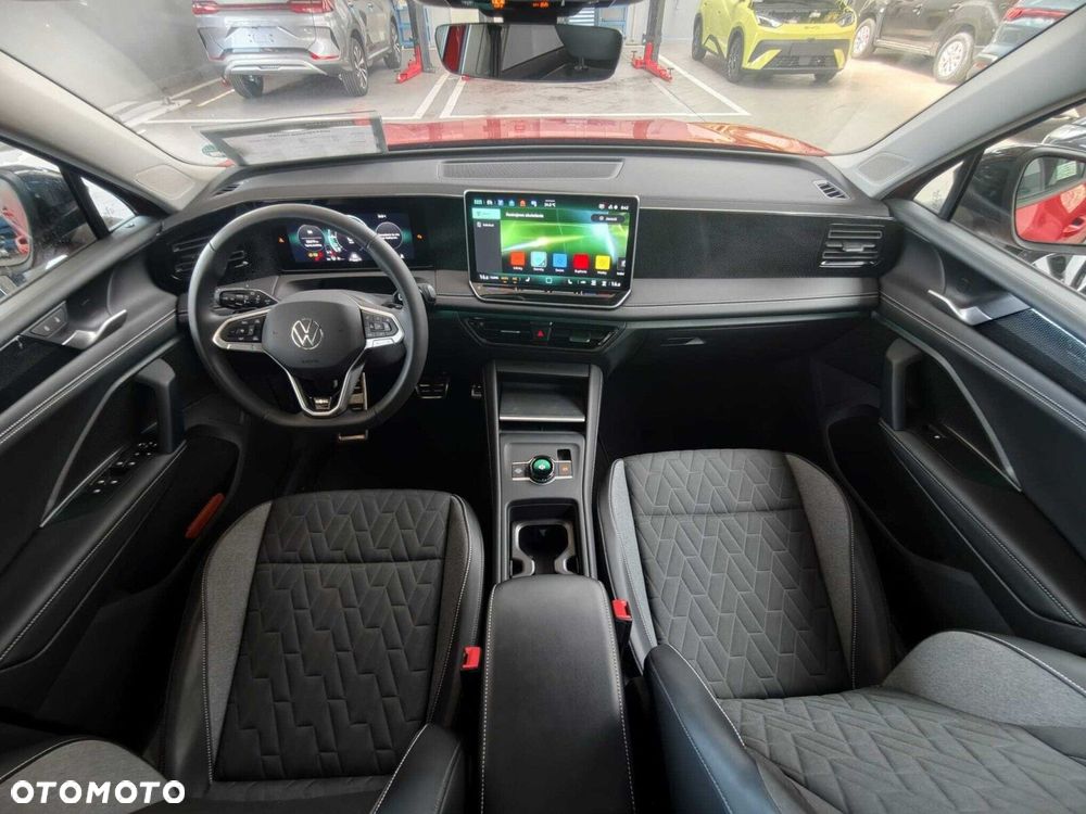 Volkswagen Tiguan - 10
