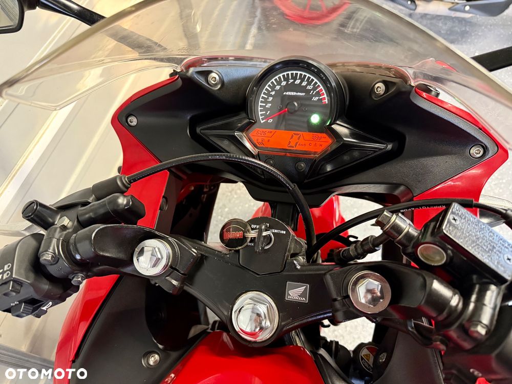 Honda CBR - 8