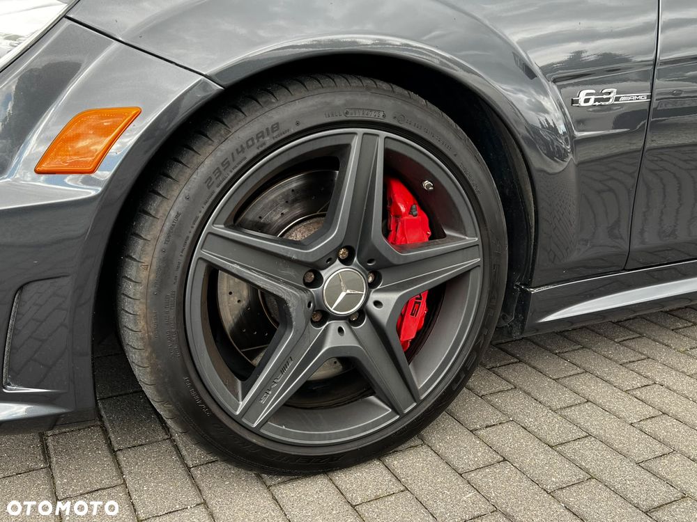 Mercedes-Benz Klasa C 63 AMG AMG SPEEDSHIFT MCT AMG Performance Package - 6