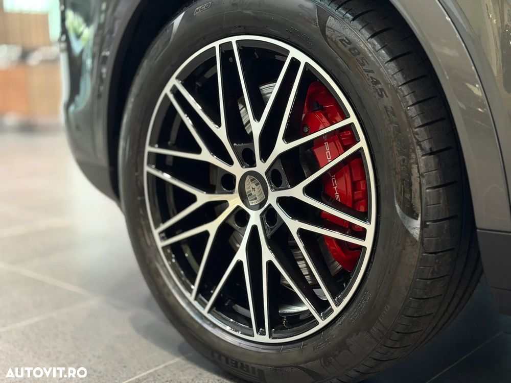 Porsche Cayenne S E-Hybrid - 35