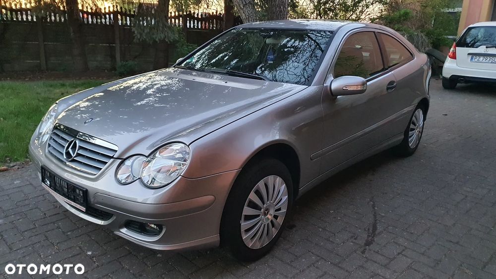Mercedes-Benz Klasa C 180 Kompressor Starline - 33