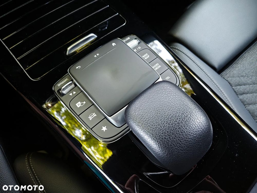 Mercedes-Benz Klasa A 180 Style 7G-DCT - 9