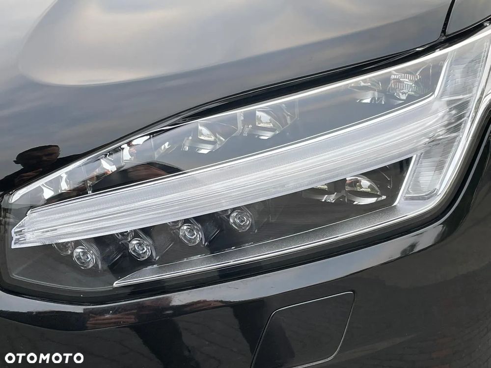 Volvo XC 90 T8 AWD Plug-In Hybrid Ultimate Dark 7os - 11