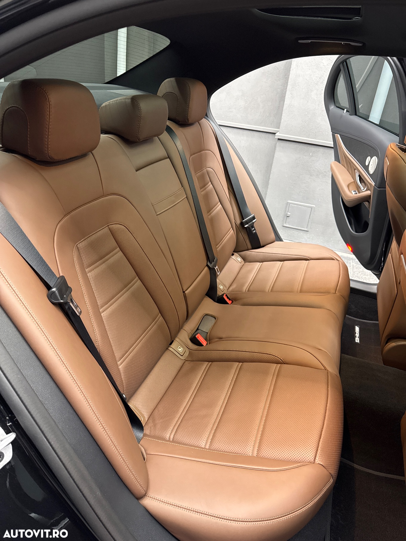 Mercedes-Benz E AMG 63 S 4MATIC - 17