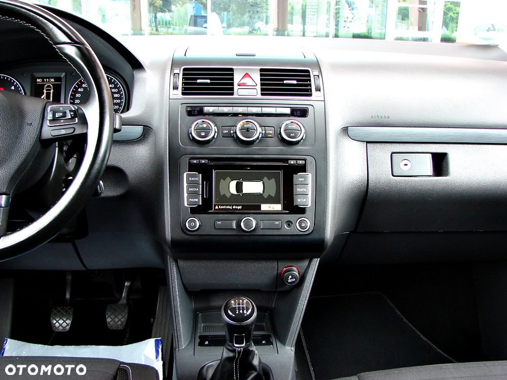 Volkswagen Touran 1.6 TDI DPF BlueMotion Technology Cup - 21