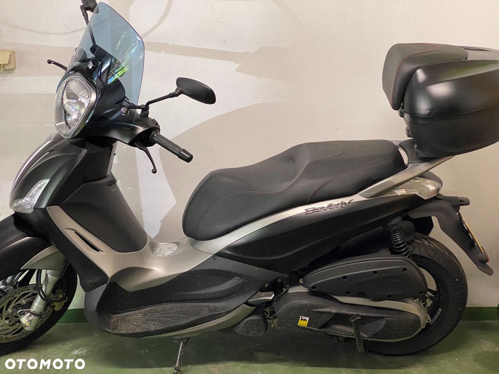 Piaggio Beverly - 1
