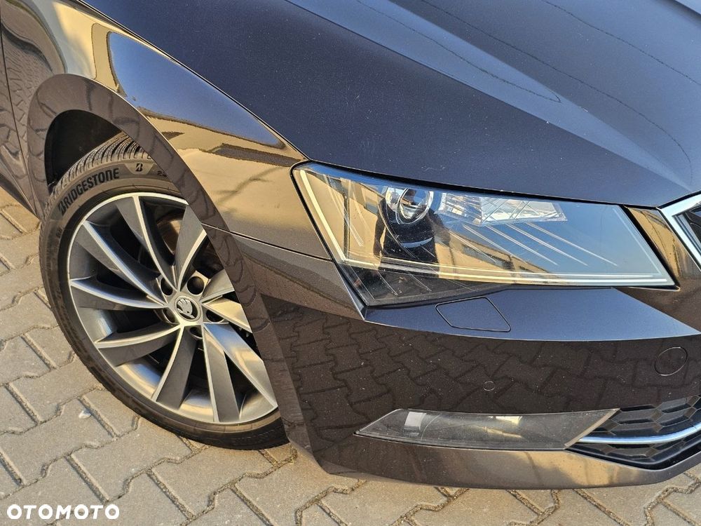 Skoda Superb 2.0 TDI 4x4 L&K DSG - 3