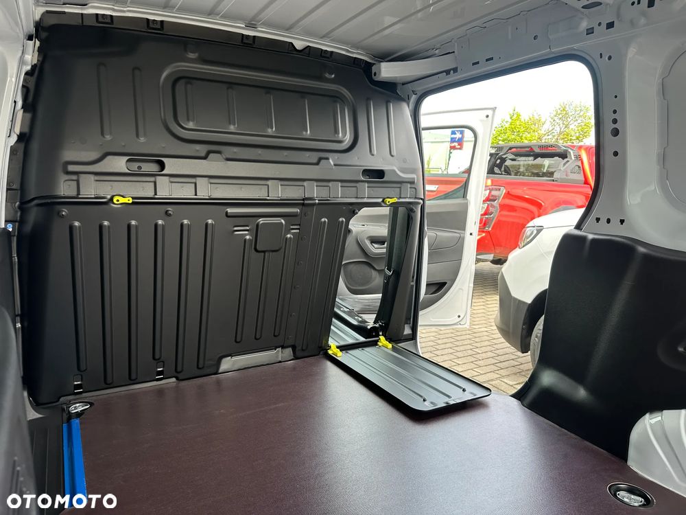 Fiat Doblo Cargo XL 1.5D 130KM automat - 24