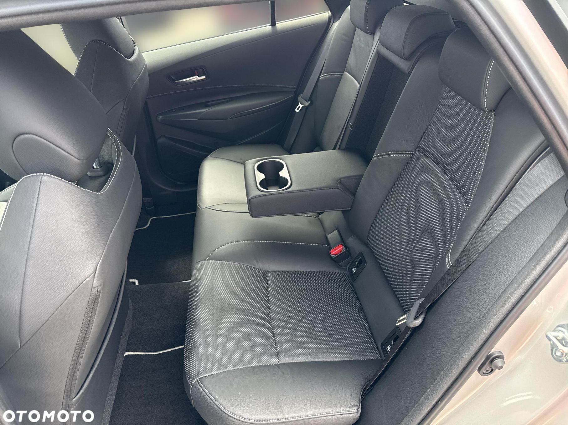 Toyota Corolla - 10
