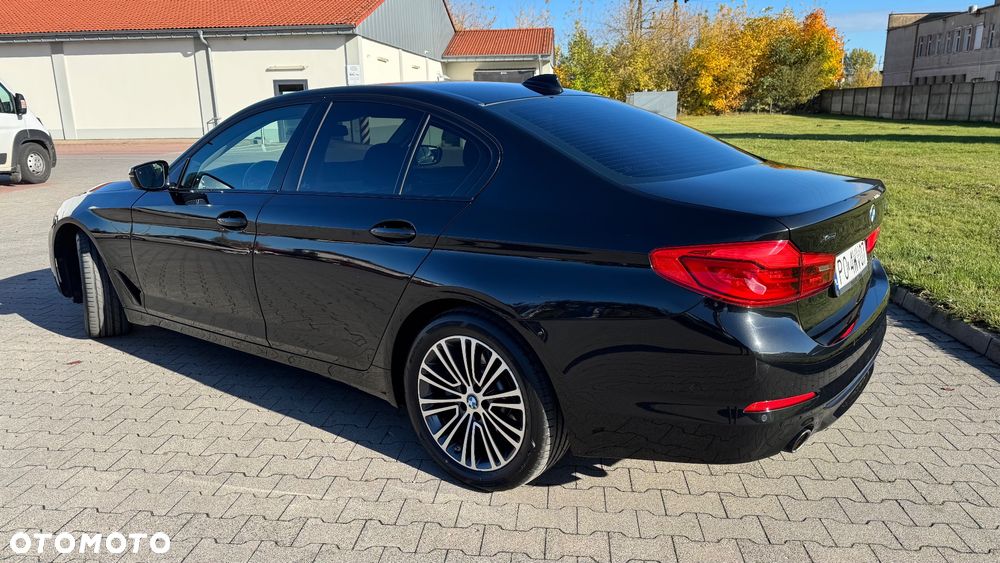 BMW Seria 5 520d xDrive MHEV Sport Line sport - 11