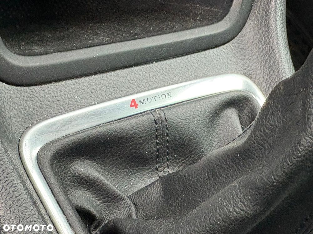 Volkswagen Sharan 2.0 TDI 4Motion BlueMotion Technology Highline - 26