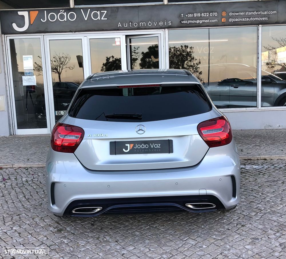 Mercedes-Benz A 180 d AMG Line - 11
