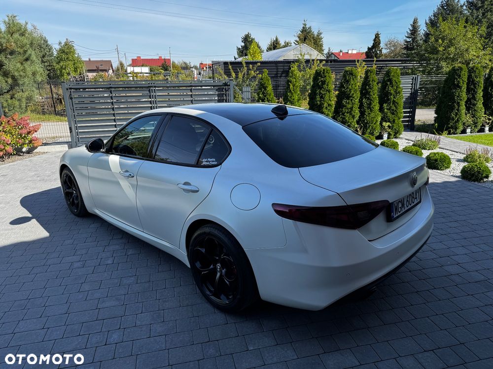 Alfa Romeo Giulia 2.0 Turbo B-Tech Edition - 8