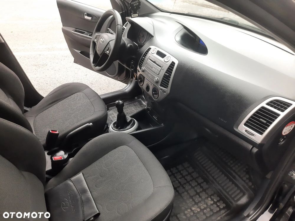 Hyundai i20 1.2 Comfort EU5 - 14