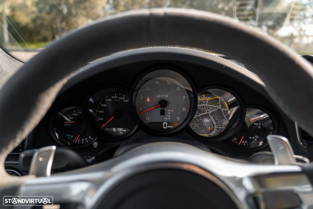 Porsche 911 (991) Carrera 4 GTS PDK - 21