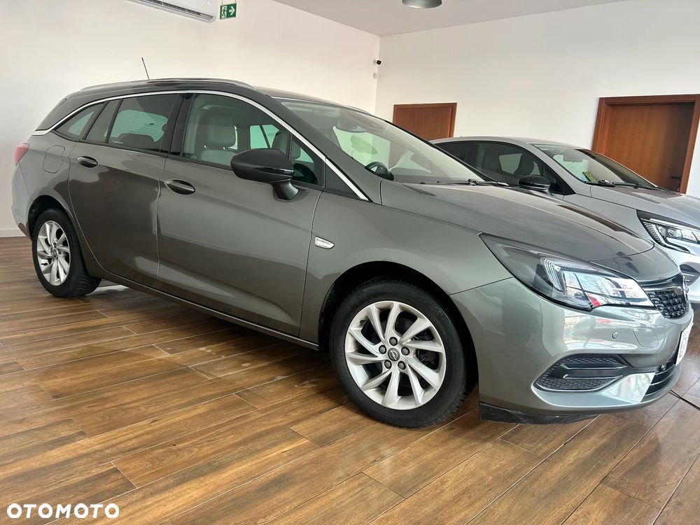 Opel Astra 1.2 T Elegance S&S - 4