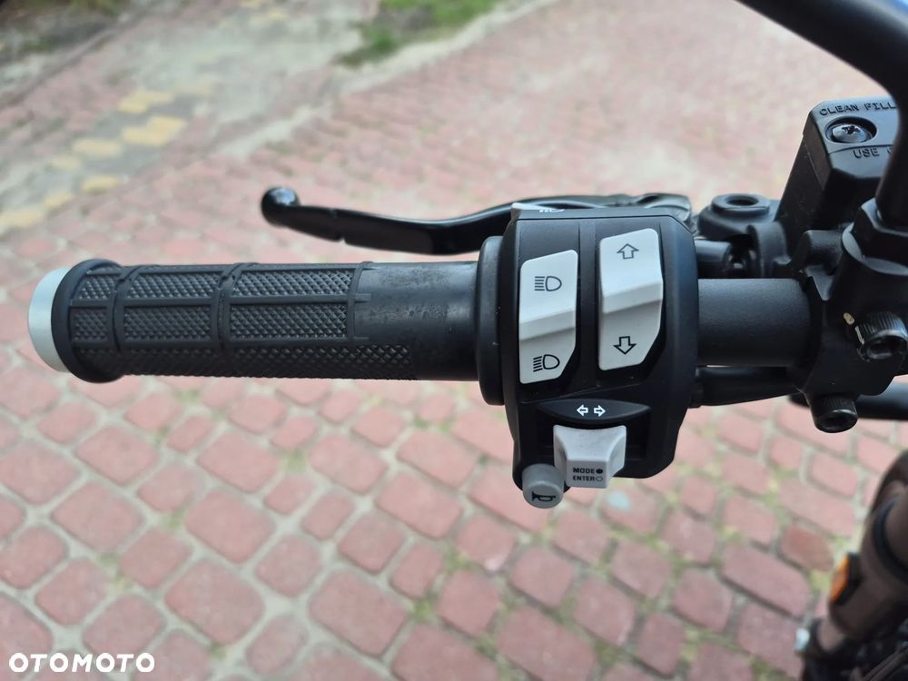 Ducati Scrambler - 13