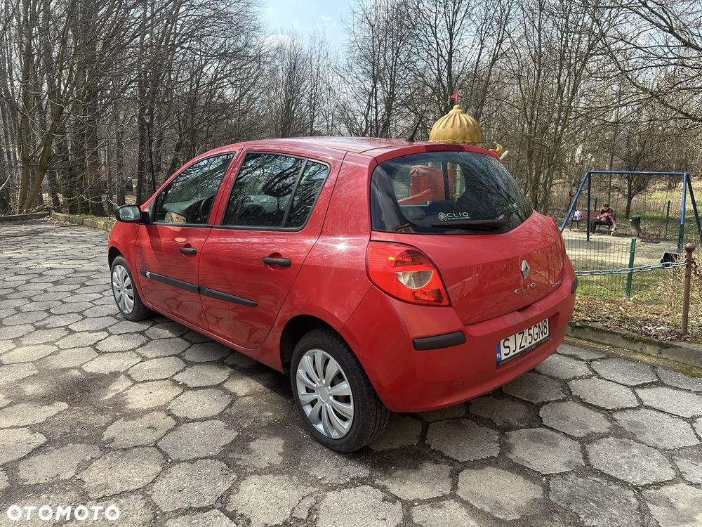 Renault Clio - 2
