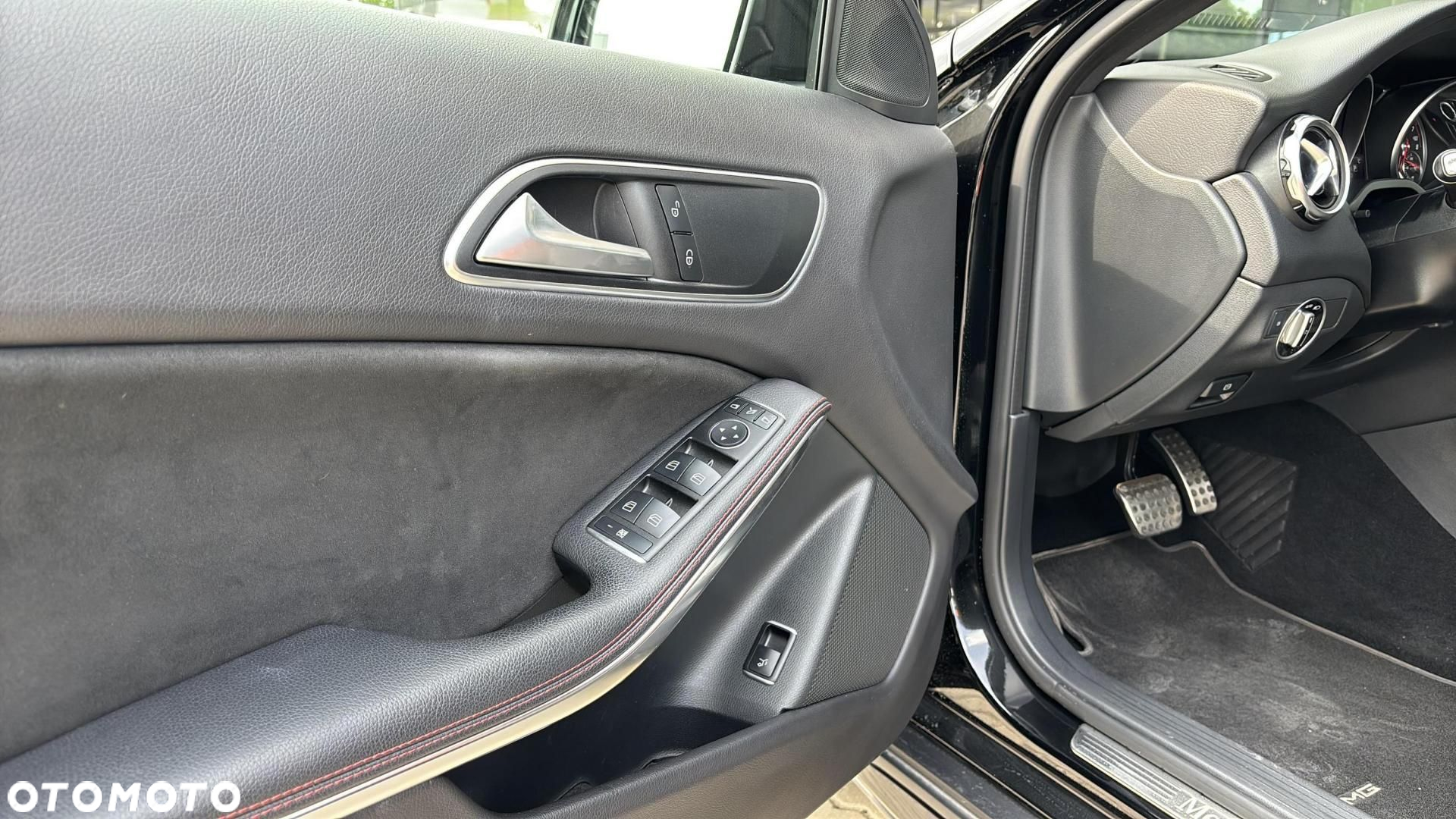 Mercedes-Benz GLA - 10